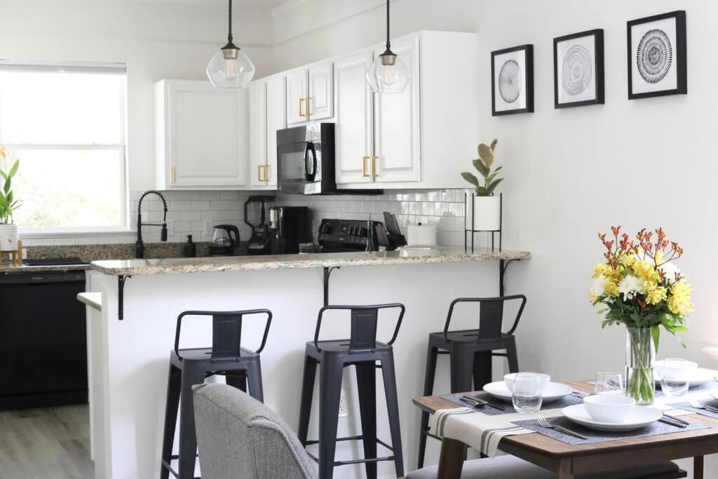 Sanctuary Gainesville Bright 2 Bedroom King Condo Luaran gambar