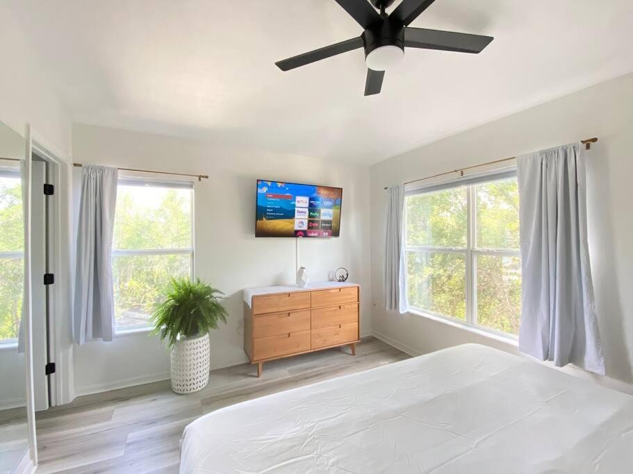 Sanctuary Gainesville Bright 2 Bedroom King Condo Luaran gambar
