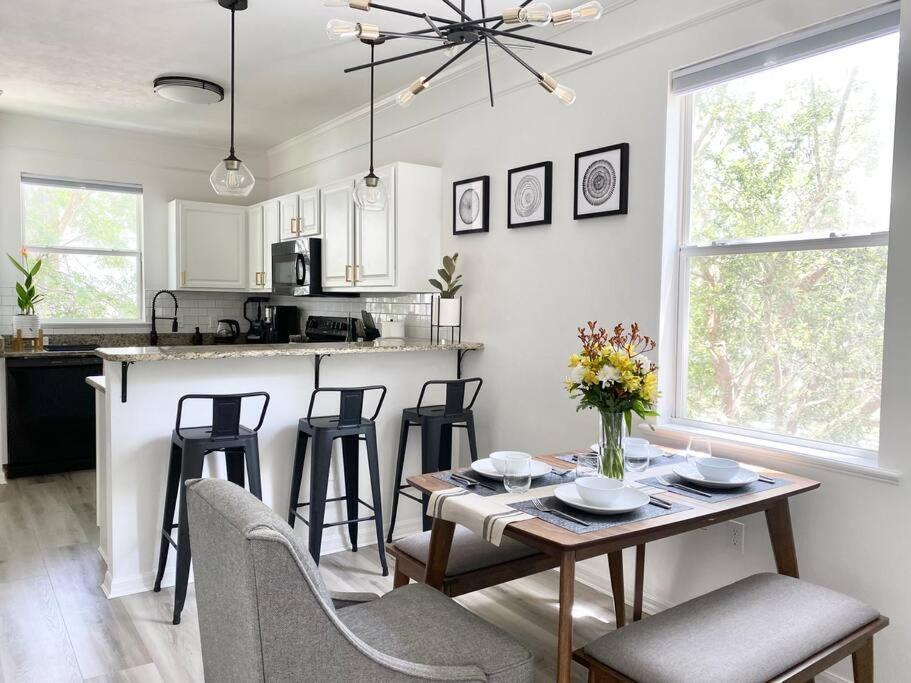 Sanctuary Gainesville Bright 2 Bedroom King Condo Luaran gambar